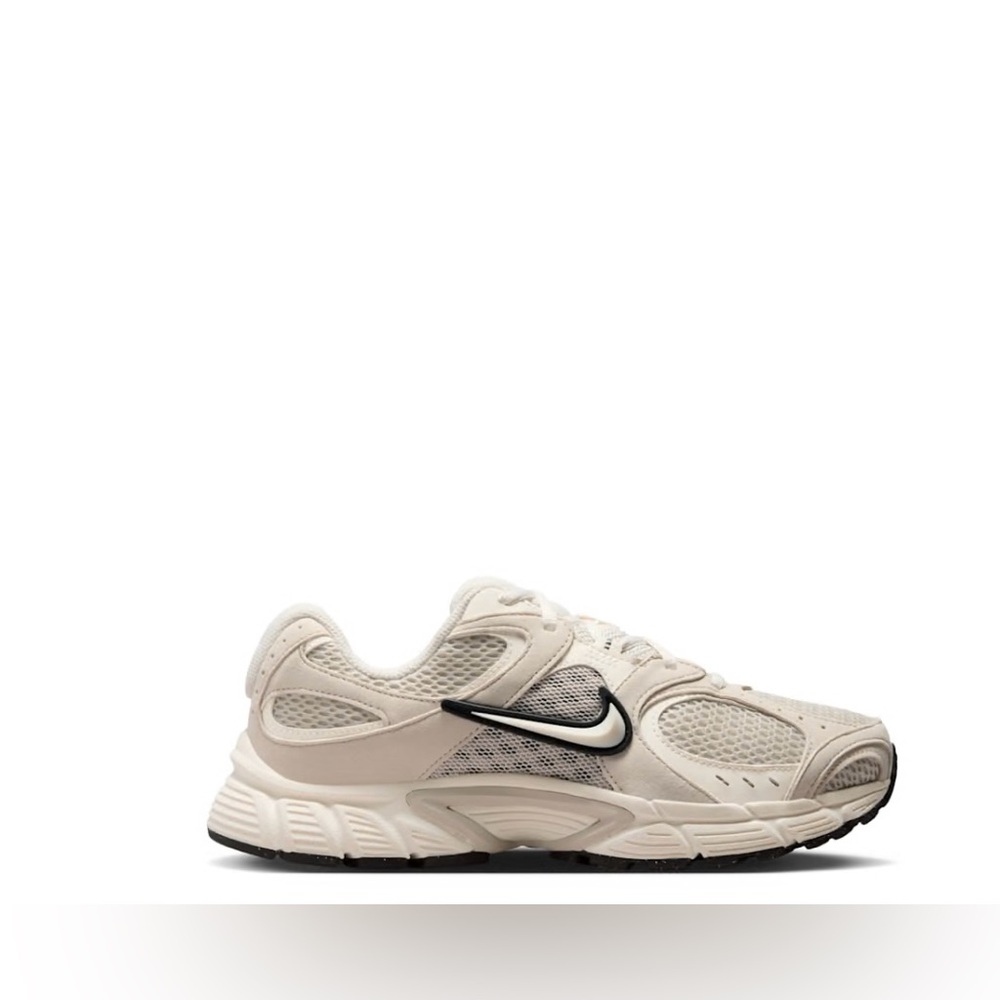 Nike V5 RNR Women's Sneaker-beige - Picture 2 of 5